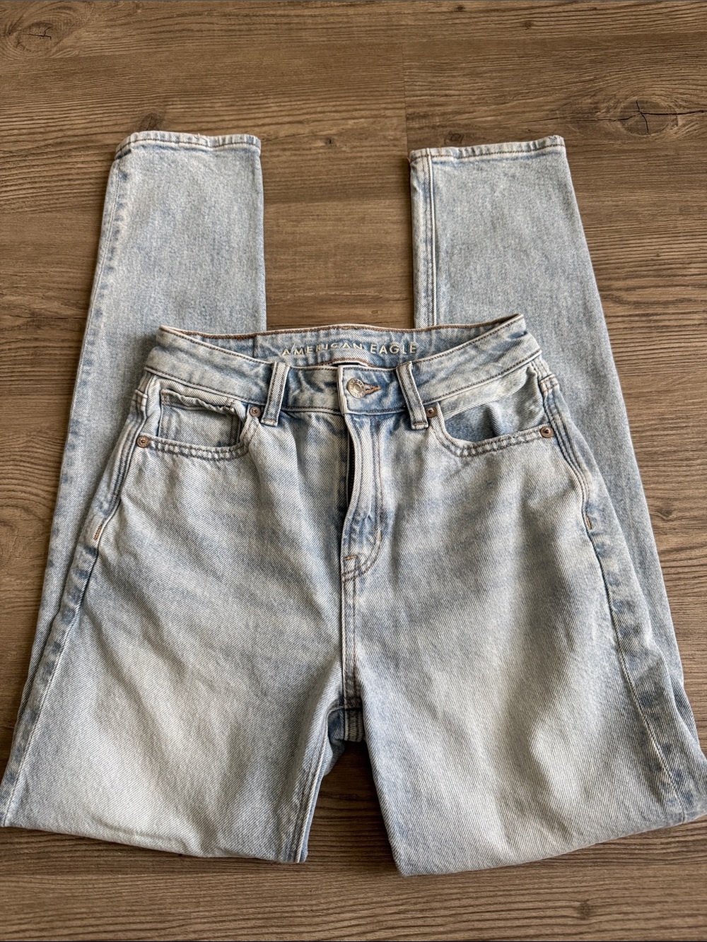 American Eagle Outfitters Light Wash Straight Jeans - Pale Blue
